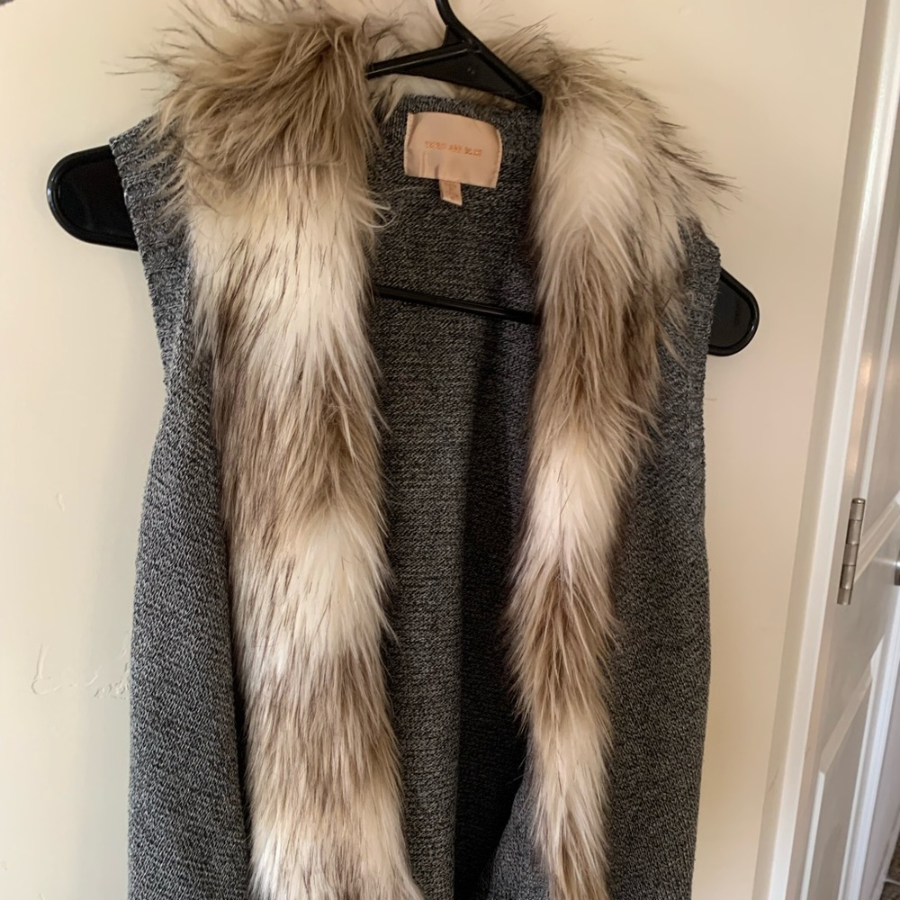 Skies Are Blue vest with fur trim.
